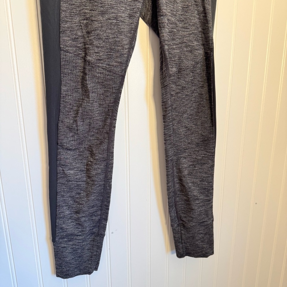 Athleta Excursion Hybrid Tight Gray Colorblock Leggings Women’s Size Small - Picture 5 of 11